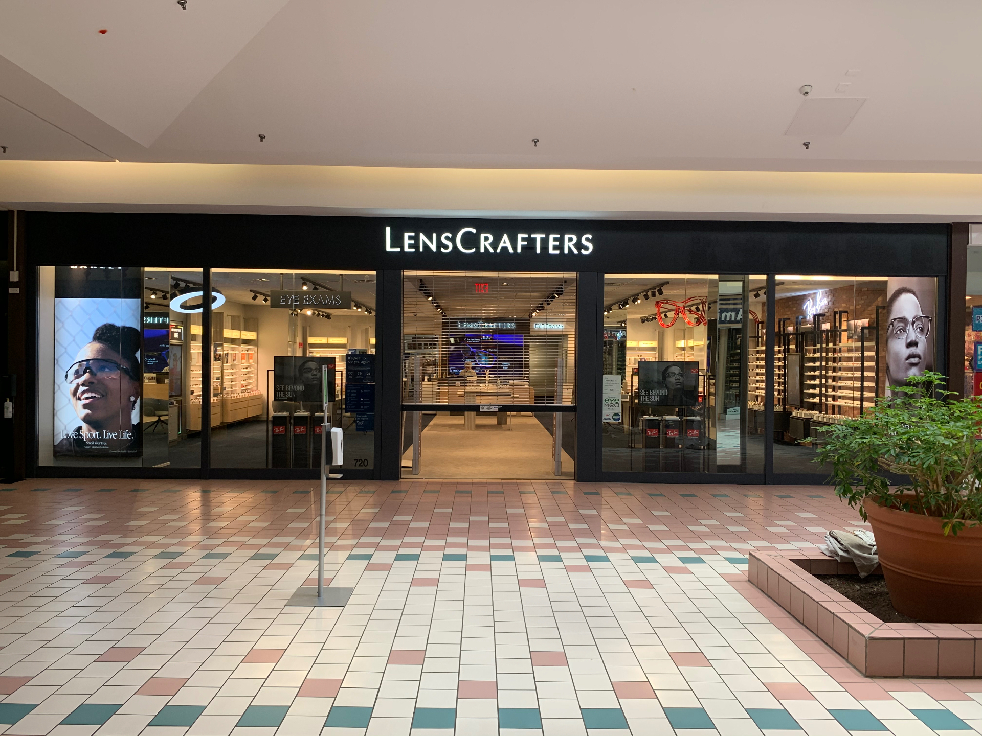 LensCrafters Retail Space